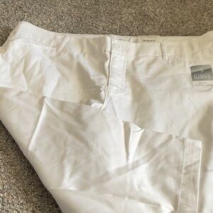 Plus size woman’s white capris